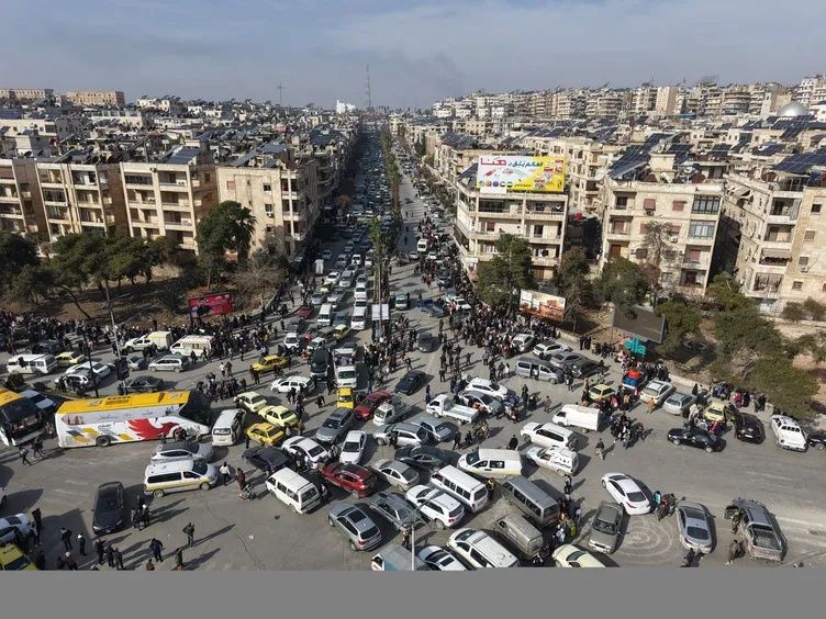 YPG saldırdı, Suriye ordusu vurdu! Halep'te neler oluyor? SDG’ye karşı sınırlı askeri operasyon başladı, siviller tahliye edildi 2