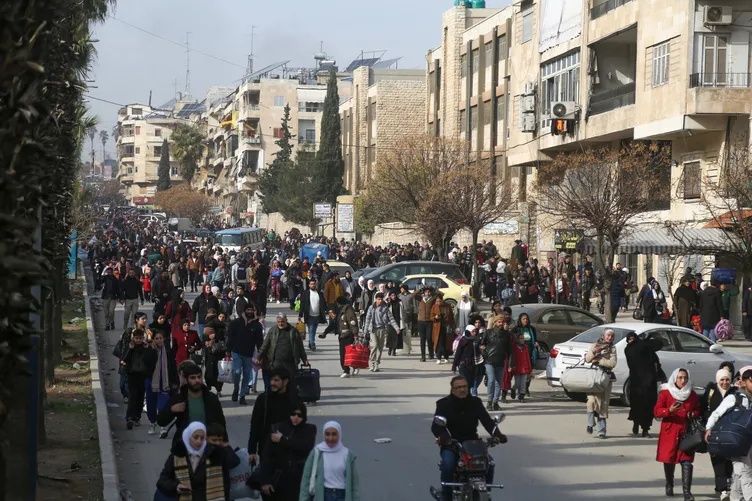 YPG saldırdı, Suriye ordusu vurdu! Halep'te neler oluyor? SDG’ye karşı sınırlı askeri operasyon başladı, siviller tahliye edildi 6