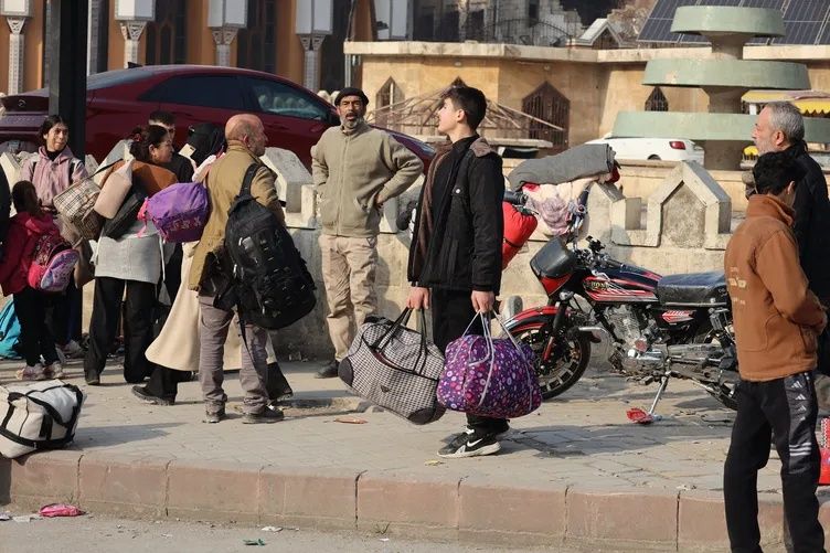 YPG saldırdı, Suriye ordusu vurdu! Halep'te neler oluyor? SDG’ye karşı sınırlı askeri operasyon başladı, siviller tahliye edildi 14