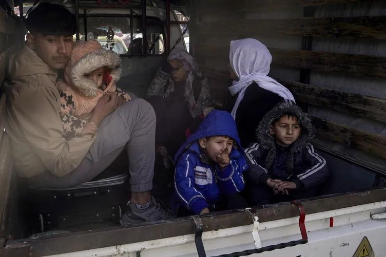 YPG saldırdı, Suriye ordusu vurdu! Halep'te neler oluyor? SDG’ye karşı sınırlı askeri operasyon başladı, siviller tahliye edildi 13