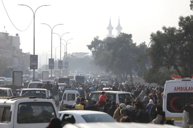 YPG saldırdı, Suriye ordusu vurdu! Halep'te neler oluyor? SDG’ye karşı sınırlı askeri operasyon başladı, siviller tahliye edildi 10