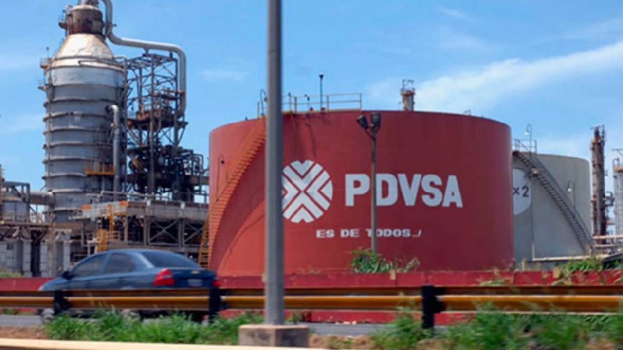 Venezuela resmen duyurdu! Devletin petrol şirketi DVSA, ABD'ye ham petrol satacak 3