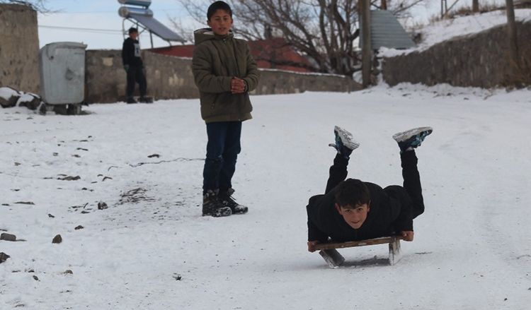 Bugün hangi illerde okullar tatil, yarın kar tatili var mı? İşte kar tatili olan iller 19