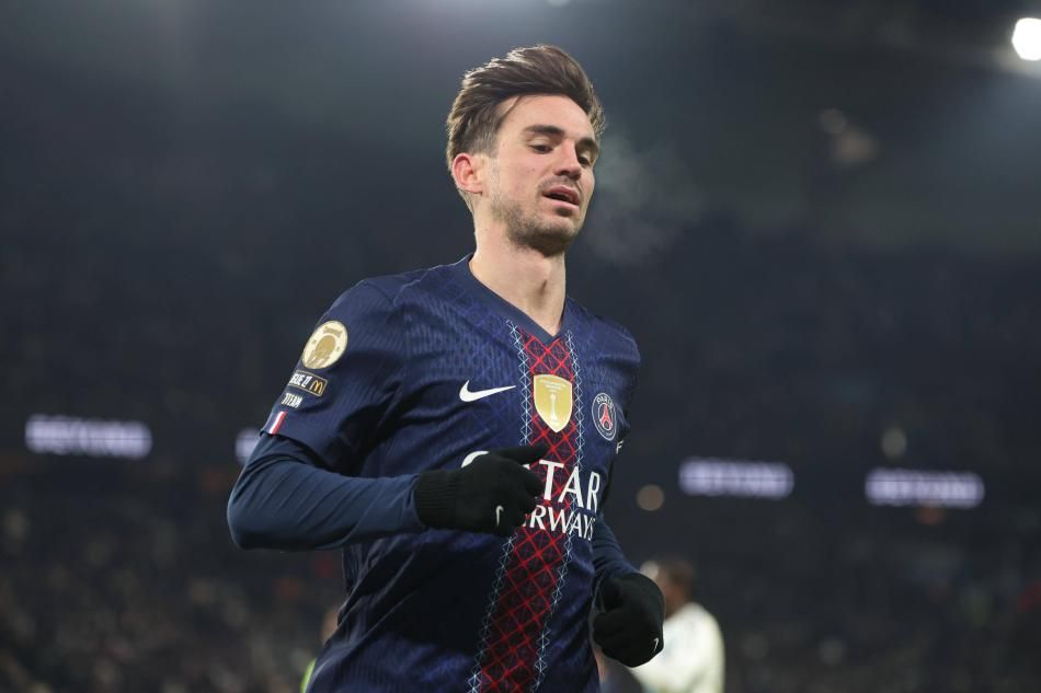 Galatasaraylılar güne çifte transfer bombasıyla uyandı! Eğer bu transfer gerçekleşirse Avrupa'da yer yerinden oynar: Cimbom dünyanın en iyi orta sahasıyla masada 7