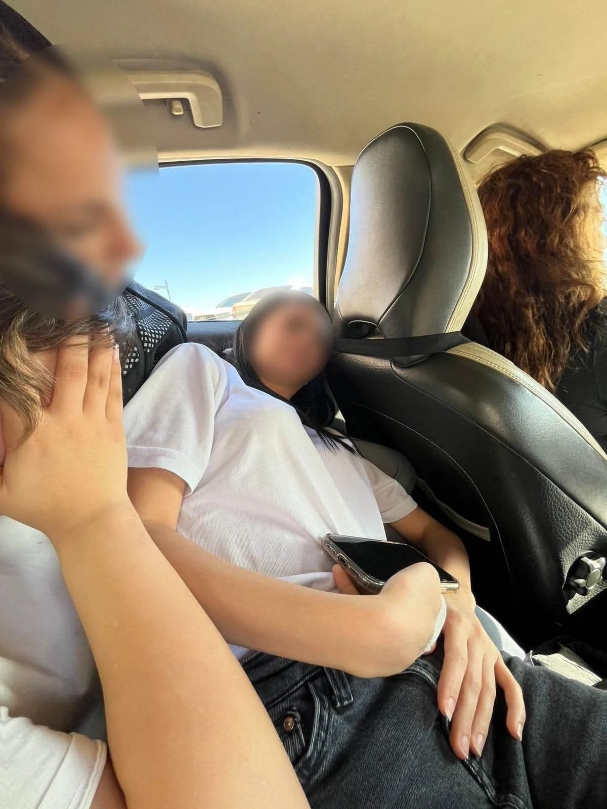 Kız öğrencileri ders saatinde evinde temizlik yaptıran öğretmen 'insan ticareti'nden gözaltına alındı! 5