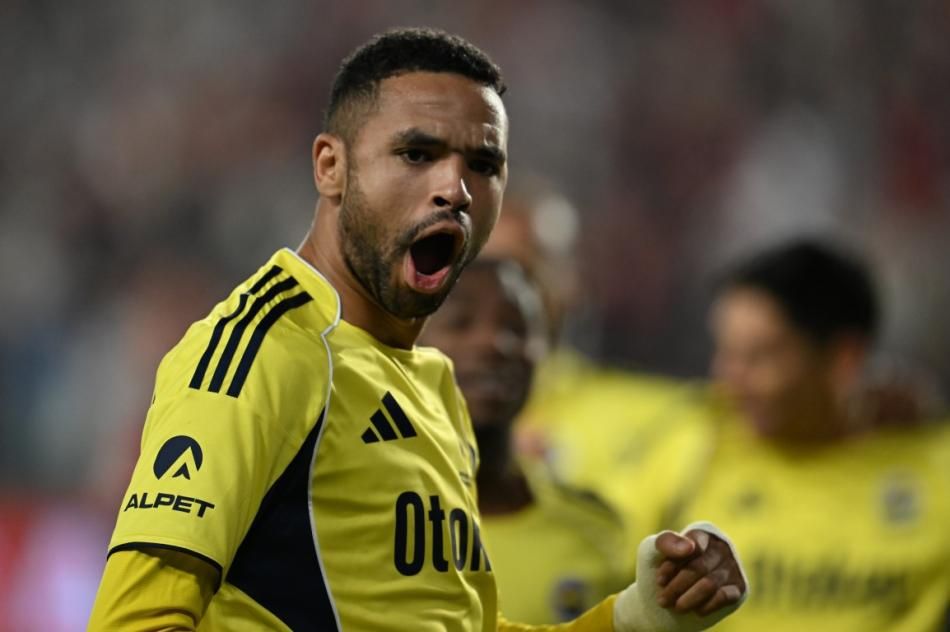 Fenerbahçe'nin başına talih kuşu kondu! İngiltere'nin en saygın kuruluşundan Youssef En-Nesyri müjdesi: Sonunda gidiyor 7