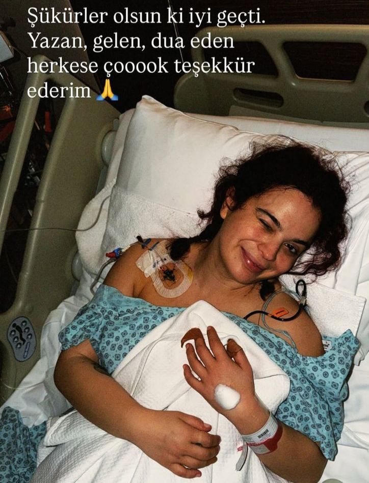 Doktorlar yanlışlıkla bağırsağını kesmişti! Aslı Bekiroğlu hastane odasından son halini paylaştı 2