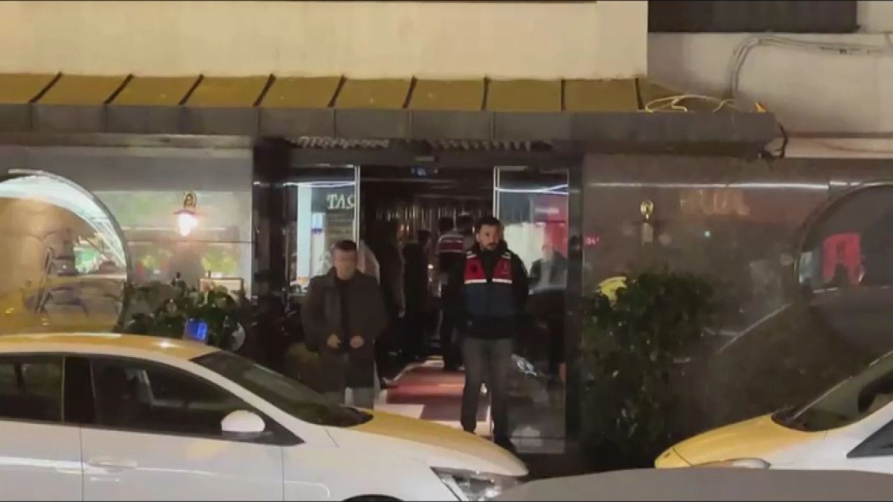 Klein Phonix’e gece baskını! İşletmeci Burak Fahri Yön ve müdür Ayşe Tarım gözaltına alındı 5