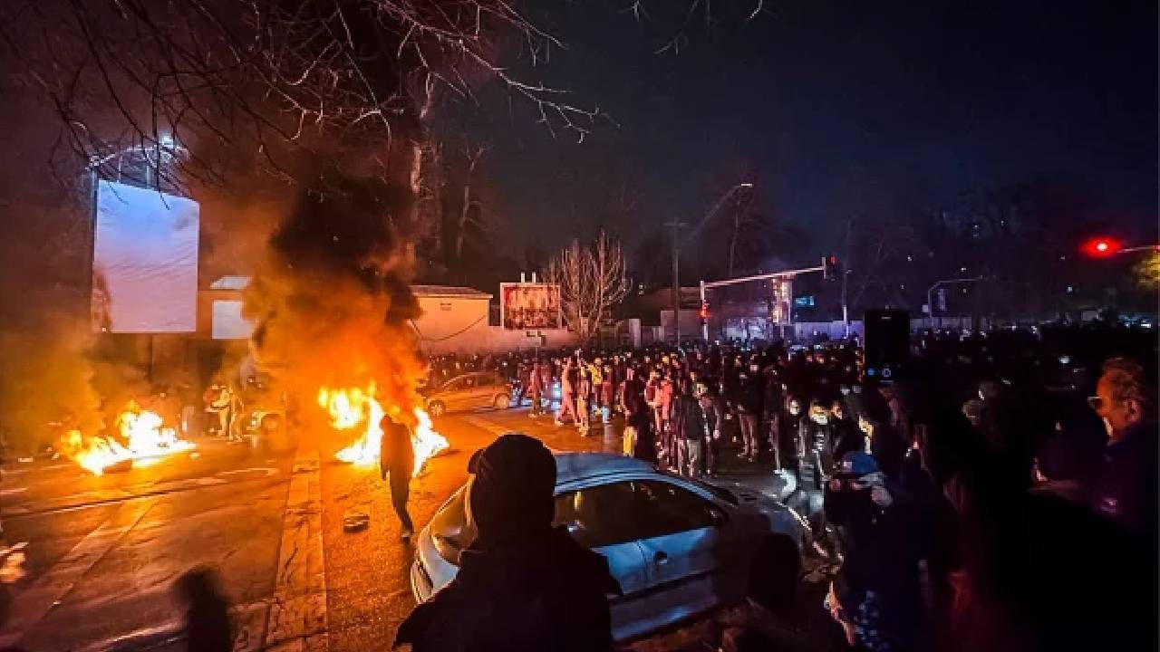 ABD İran’a saldırıyor mu? Kanlı protestolar yetmedi, sırada savaş mı var? Çok konuşulan bomba iddia 2