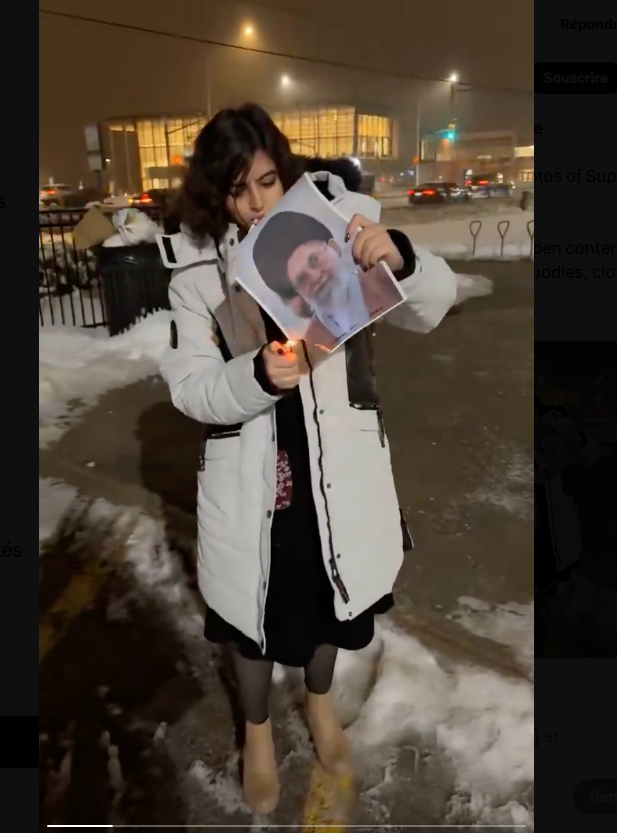 İran’daki protestoların simgesi diye sunulmuştu! “Hamaney'in fotoğrafını yakan kadın”ın Siyonist propagandacı olduğu ortaya çıktı 4