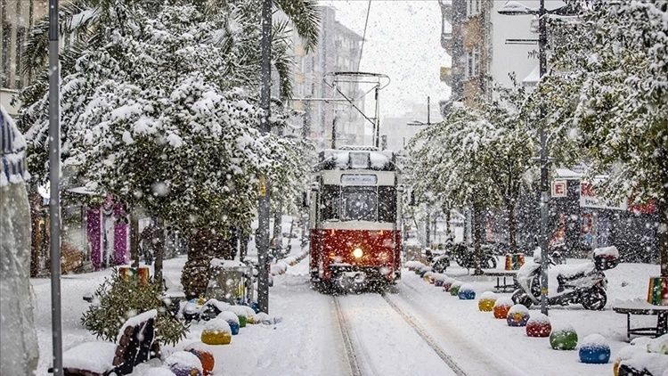 İstanbul’da yarın okullar tatil mi? 13 Ocak Salı okullar tatil olacak mı? 7