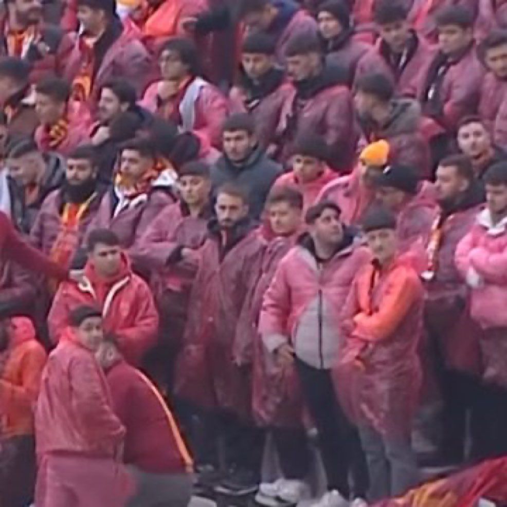 Galatasaray'da bir skandal daha! Kulüpten habersiz iş yaptılar, oyuncu korkudan geri dönüyor 1