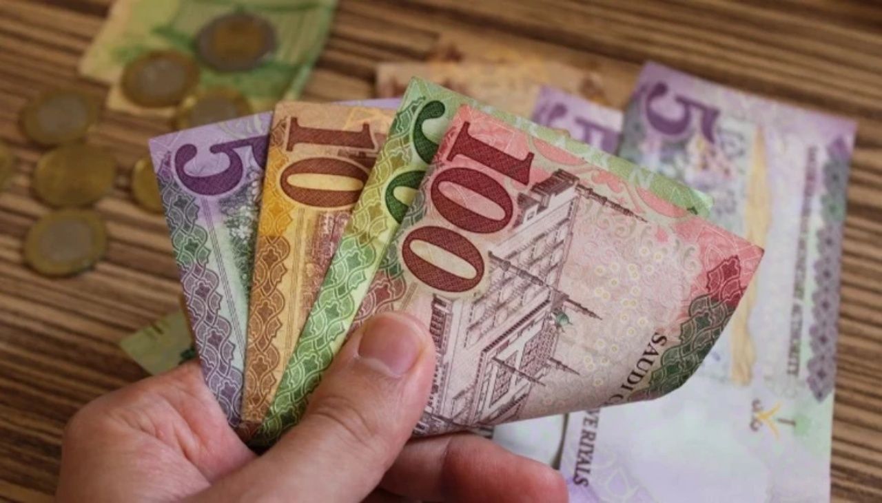İran riyali dolar karşısında eriyor! 1 dolar 850 bin riyali aştı 1