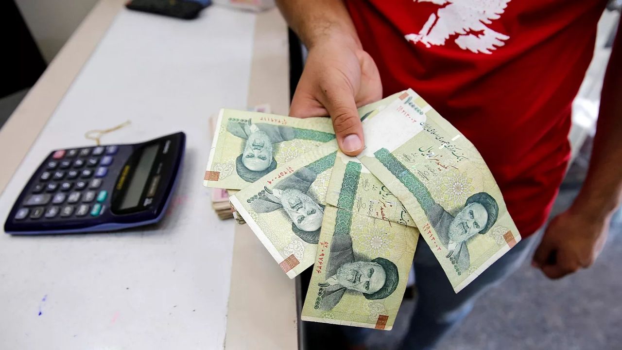 İran riyali dolar karşısında eriyor! 1 dolar 850 bin riyali aştı 3
