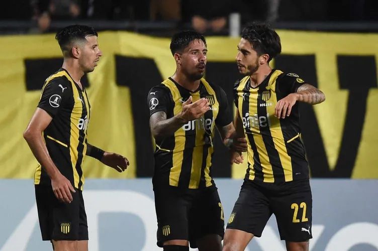 Dünyanın en çok kupa kazanan takımları 23