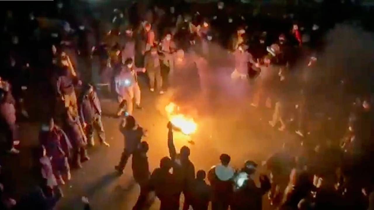 İran kan gölüne döndü: Sokaklar cesetlerle dolu, İsrail savaşa hazırlanıyor 3