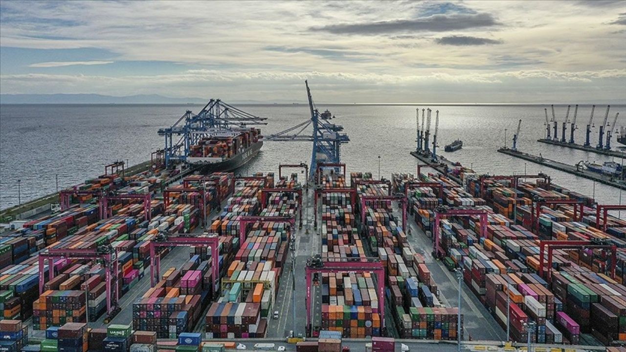 Türkiye 2025'te ihracatta parladı: 33 il milyar doları geçti! En fazla ihracat yapan ilimiz ise dikkat çekti 1