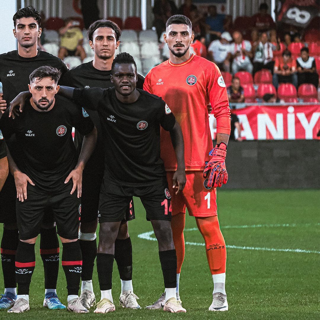 Gözleri Karadeniz'in Fatoş'u Türkü Su Demirel ile Beşiktaş'ın genç yıldızı el ele görüntülendi 6