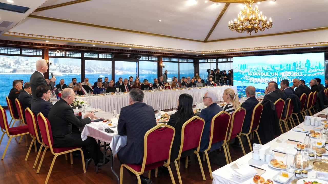 İstanbul'da polisin kontrol edemediği mahalle yok! Yerel yönetimler ile uyumlu çalışıyoruz... 2
