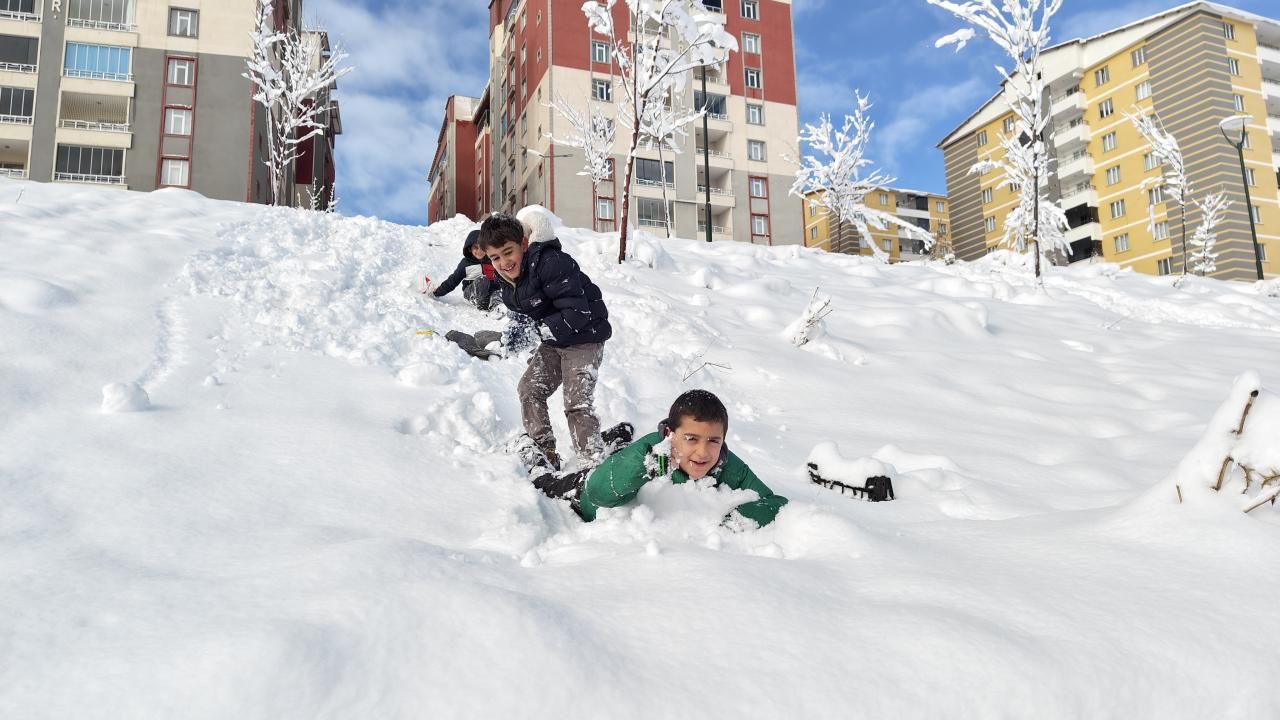 15 Ocak 2026 hangi illerde kar tatili var? Yarın okullar tatil mi? İşte 15 Ocak 2026 kar tatili olan iller 15