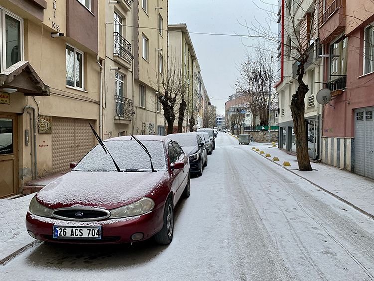Hafta sonu yeniden kar geliyor! 46 ilde lapa lapa kar yağacak 18