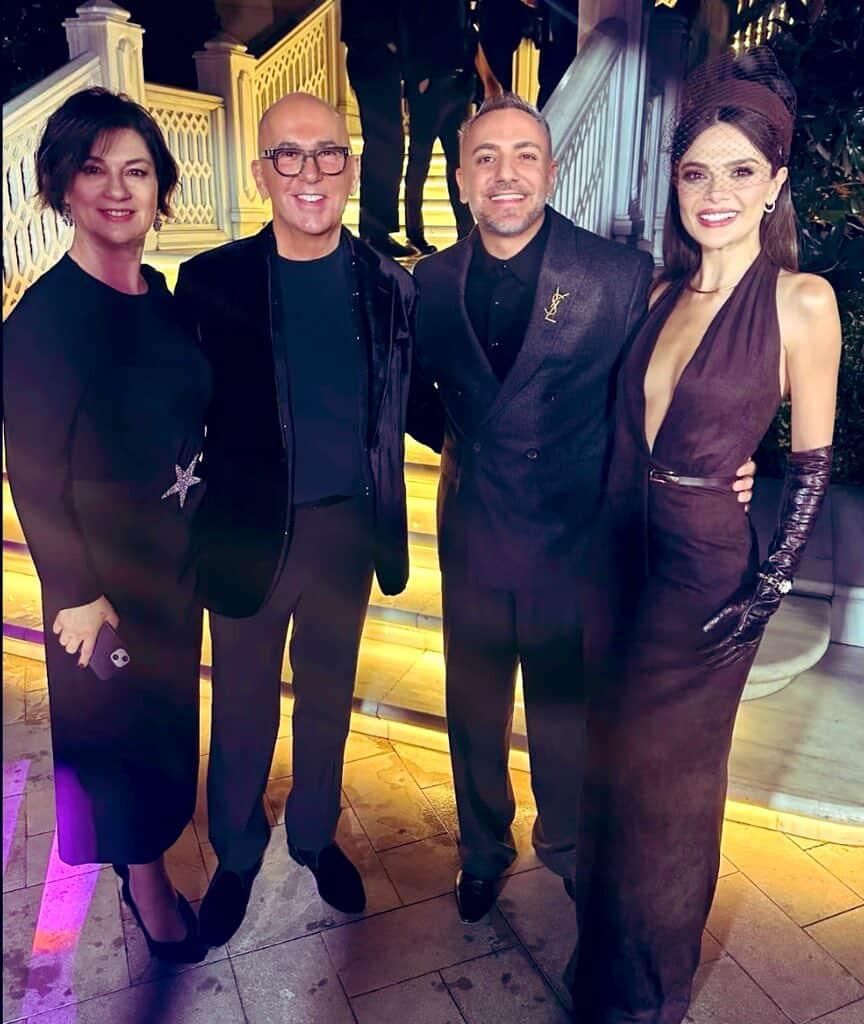 Uzak Şehir'in Alya'sı Sinem Ünsal'a bir ödül daha! Elle Style Awards'ta saçı, makyajı ve derin göğüs dekoltesiyle geceye damga vurdu 3