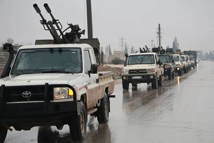 Fırat'ın batısında saha değişti! YPG/SDG geri çekilirken Suriye Ordusu Deyr Hafir'e ilk birlikleriyle girdi! 3