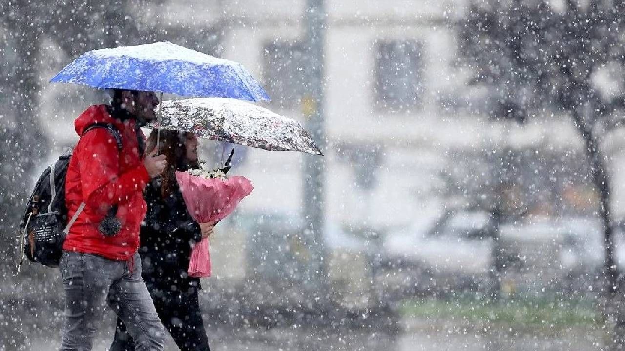Beklenen oldu... İstanbul’a kar bastırdı! Meteoroloji’den peş peşe uyarılar 3