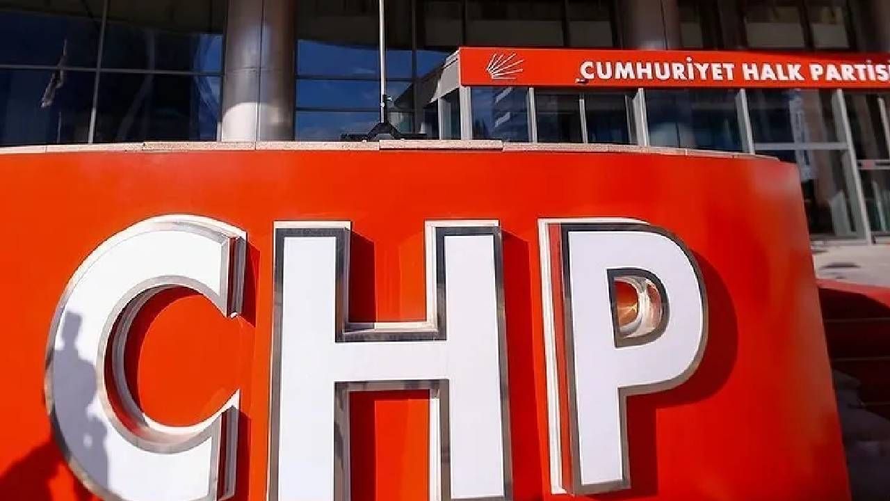CHP’de iktidar savaşı: Özgür Özel sildi, Ekrem İmamoğlu “ben buradayım” dedi 5
