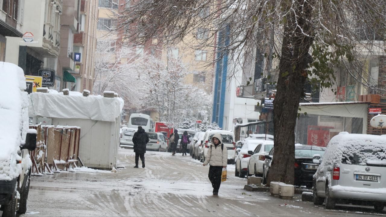 22 ile lapa lapa kar geliyor! İşte kar beklenen iller 6