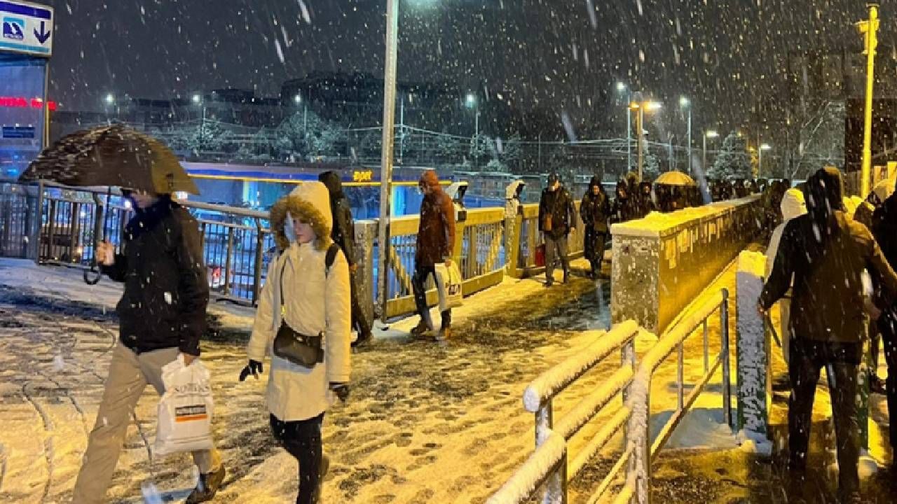 Meteoroloji alarm verdi! Yoğun kar ve kuvvetli rüzgar uyarısı: Riskli günler kapıda: O bölgelerde yaşayanlar dikkat 1