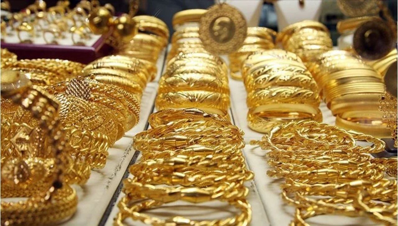 Piyasalar yeni güne nasıl başladı? Altın rekor seviyeden geriledi 9