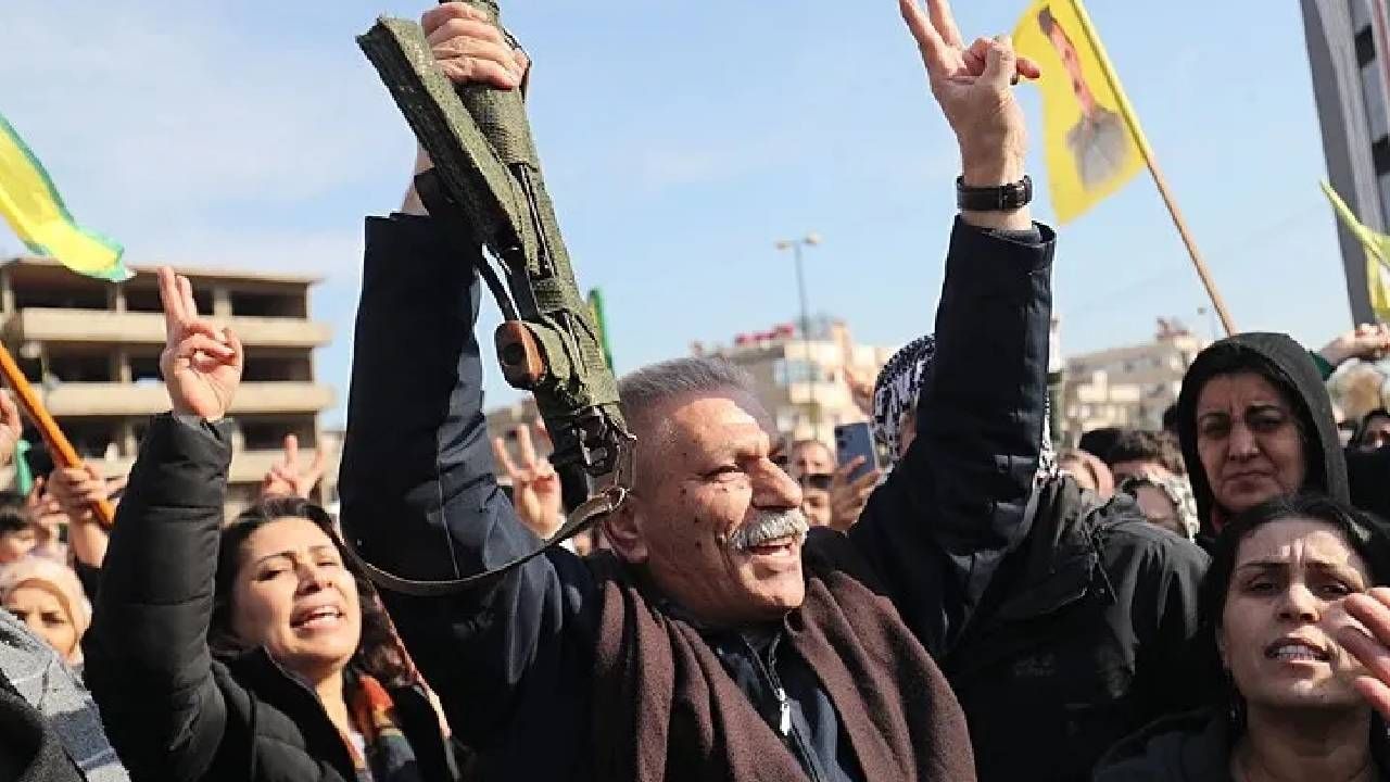 ABD kullandı attı! Teröristan masalı bitti: SDG dağılıyor, DEAŞ kozu elden giden YPG sahada yalnız kaldı 4
