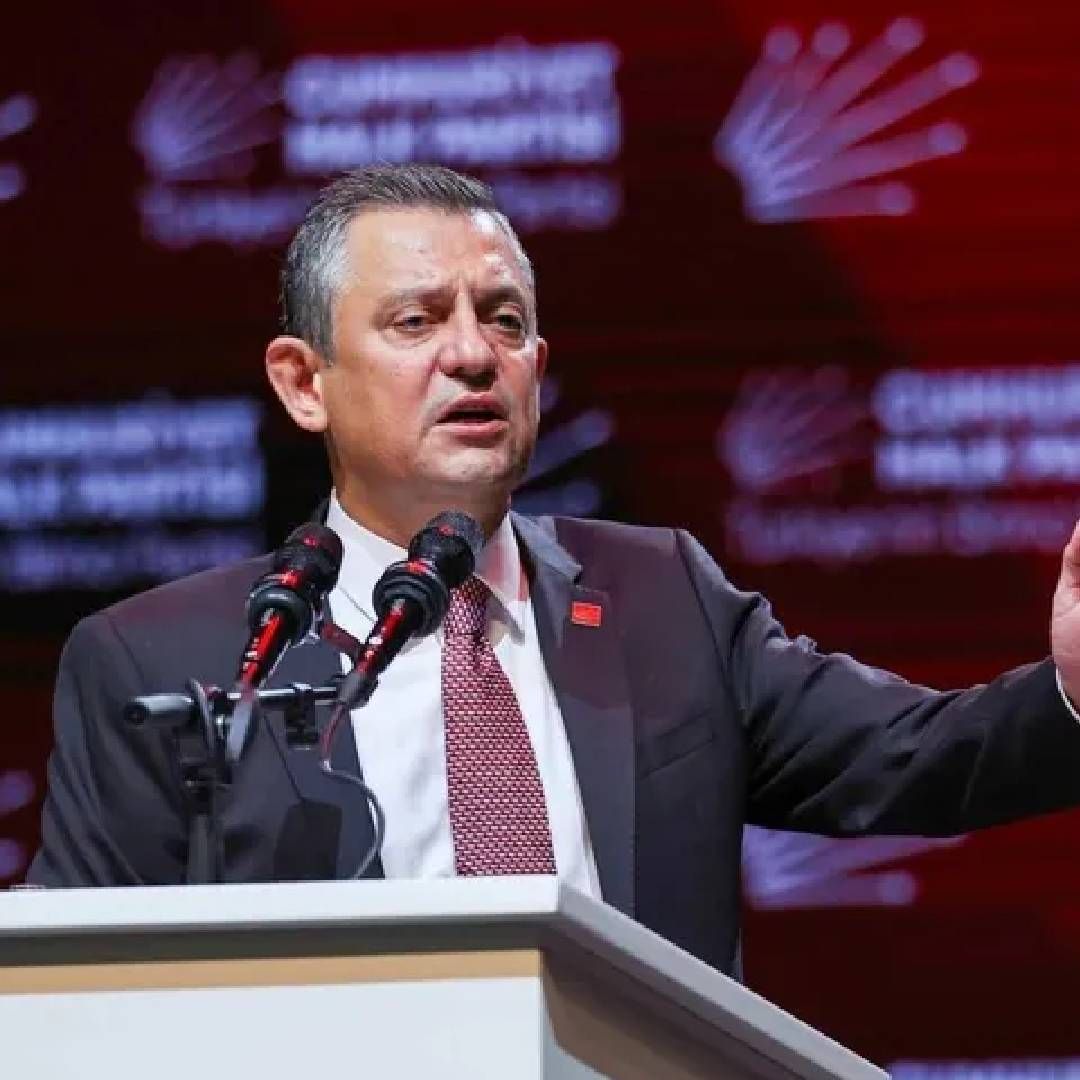 Hırsızlık iddiası tartışmada büyüdü: Özel ‘yalan’ dedi, Aysever ve Avukatı ‘sözlerimizin arkasındayız’ diyerek karşılık verdi” 1