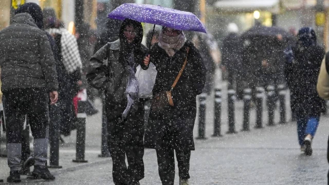 İstanbul'a kar yağacak mı, ne zaman yağacak? Megakent için Meteoroloji'den hava durumu raporu! 1