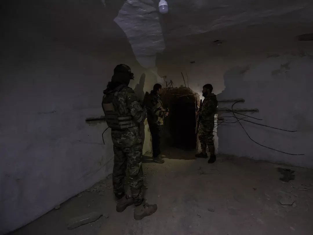 Yer üstünde sivil ev, yer altında terör üssü! YPG'nin Tünel Şebekesi deşifre oldu! İşte YPG'nin Suriye'deki tünelleri 3