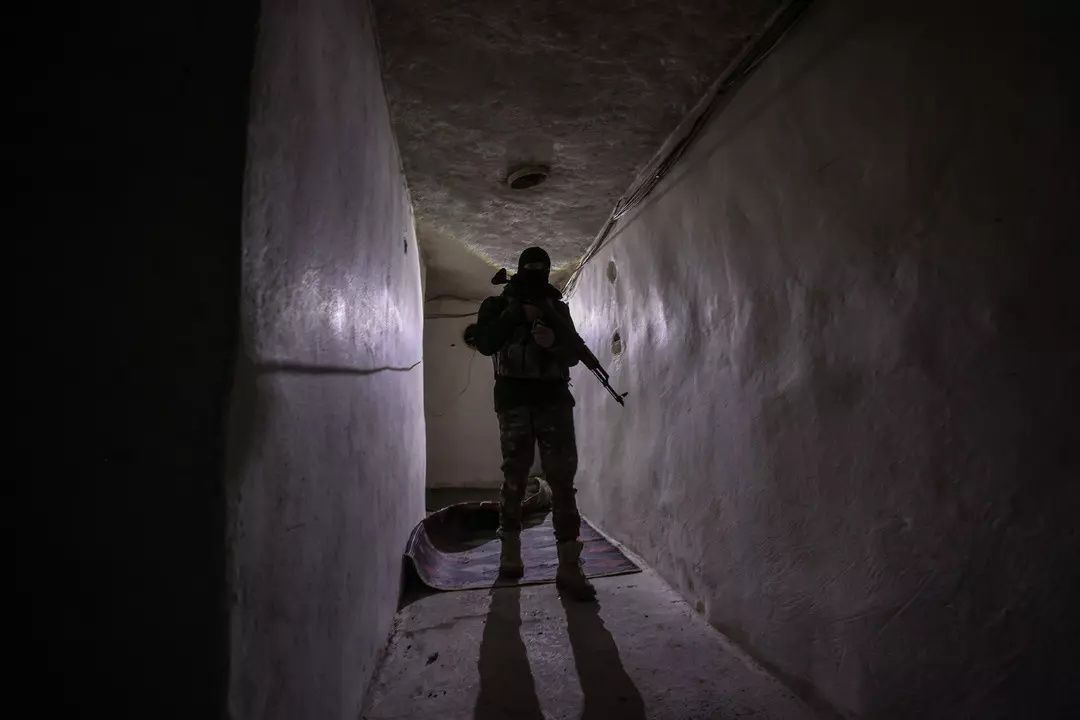 Yer üstünde sivil ev, yer altında terör üssü! YPG'nin Tünel Şebekesi deşifre oldu! İşte YPG'nin Suriye'deki tünelleri 10