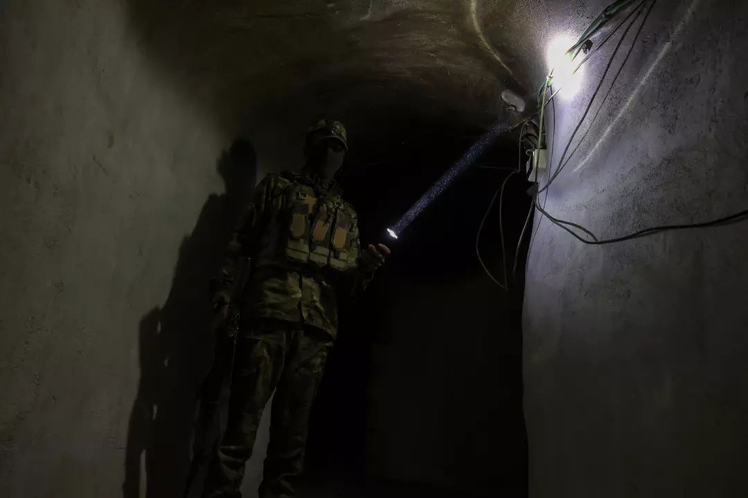 Yer üstünde sivil ev, yer altında terör üssü! YPG'nin Tünel Şebekesi deşifre oldu! İşte YPG'nin Suriye'deki tünelleri 8