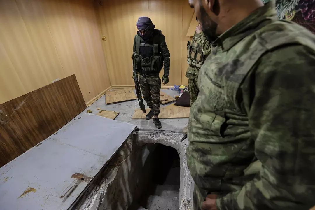 Yer üstünde sivil ev, yer altında terör üssü! YPG'nin Tünel Şebekesi deşifre oldu! İşte YPG'nin Suriye'deki tünelleri 6