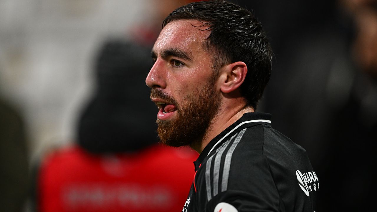 Beşiktaş'ın Eyüpspor maçı ilk 11'i belli oldu! Sergen Yalçın'dan zorunlu kadro 12