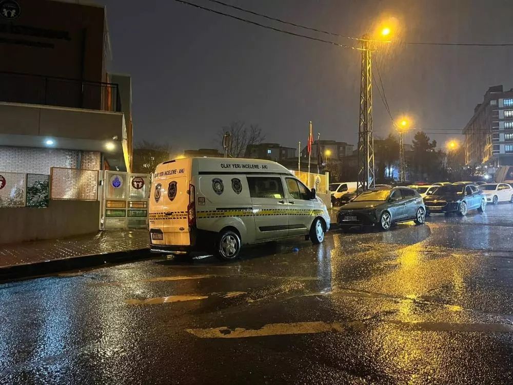 Özgür Özel'in "35 kamera" savunması patladı: İBB kreşinde istismar kayıtları kırpılmış! 4