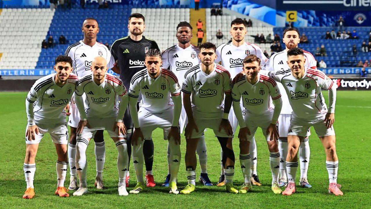 Yapay zeka Süper Lig'in şampiyonunu ve küme düşecek 3 takımı açıkladı! Zirvenin sahibi %68.3 oranla belli oldu: Açılan fark her şeyi değiştirdi 19