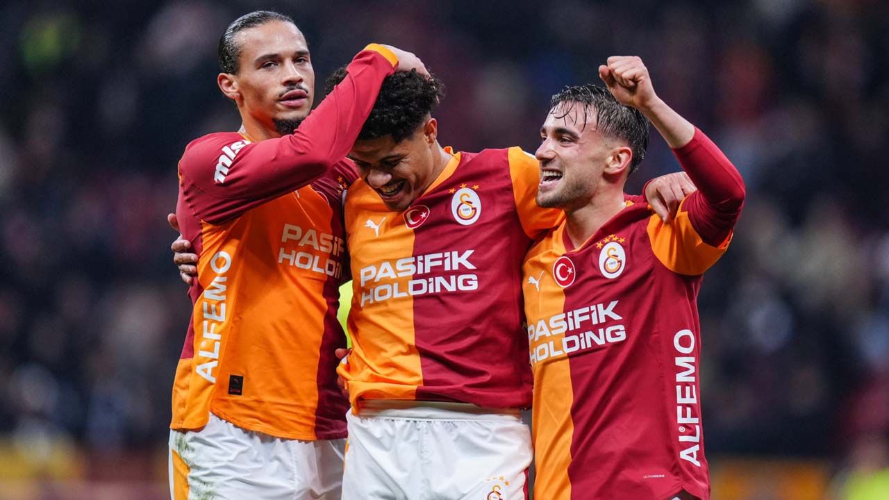 Yapay zeka Süper Lig'in şampiyonunu ve küme düşecek 3 takımı açıkladı! Zirvenin sahibi %68.3 oranla belli oldu: Açılan fark her şeyi değiştirdi 24