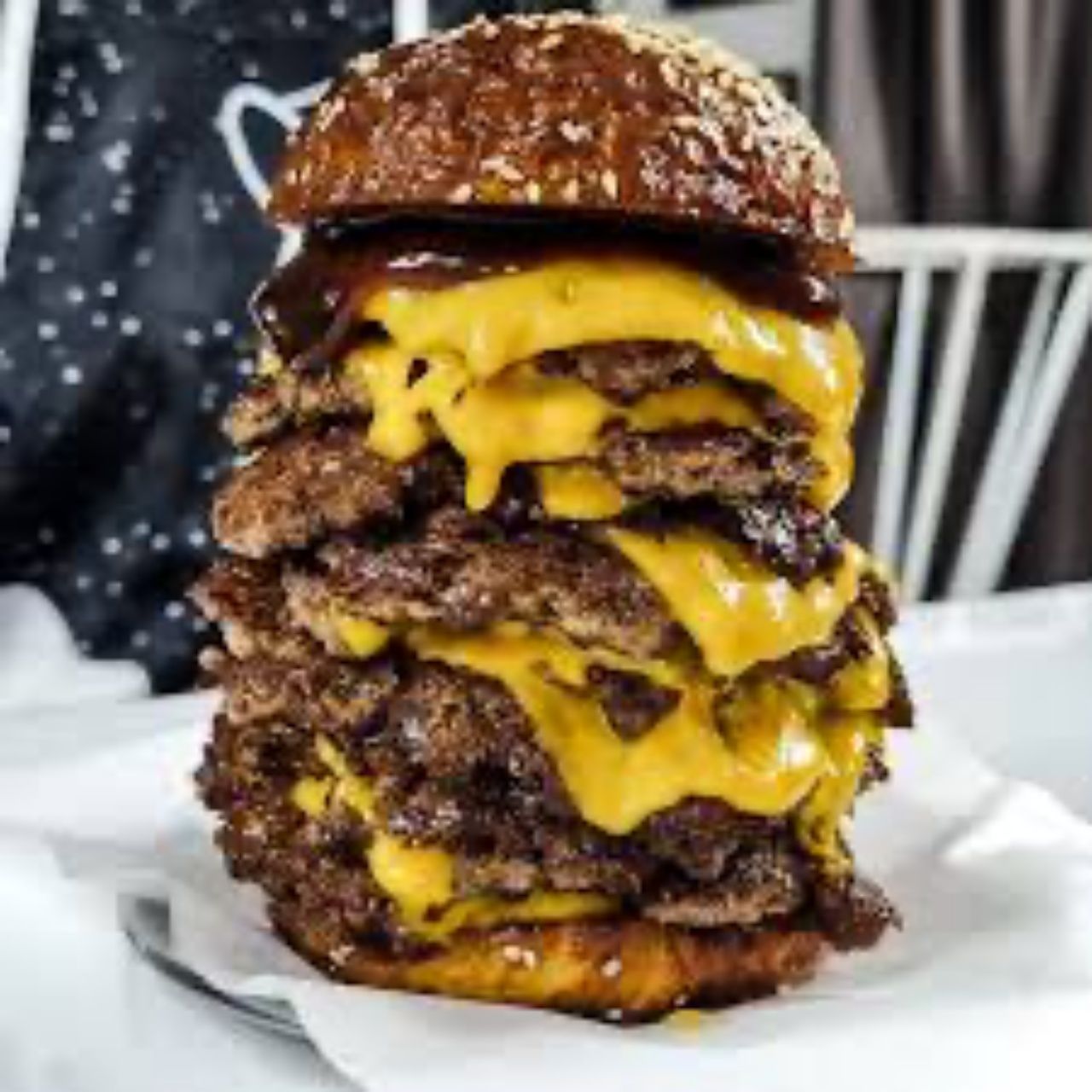 Referansı olmayan giremiyor... Ticaret Bakanlığı günde sadece 10 müşteri kabul eden ve şifreyle girilen ünlü hamburgerci Zmash Burger'e inceleme başlattı 2