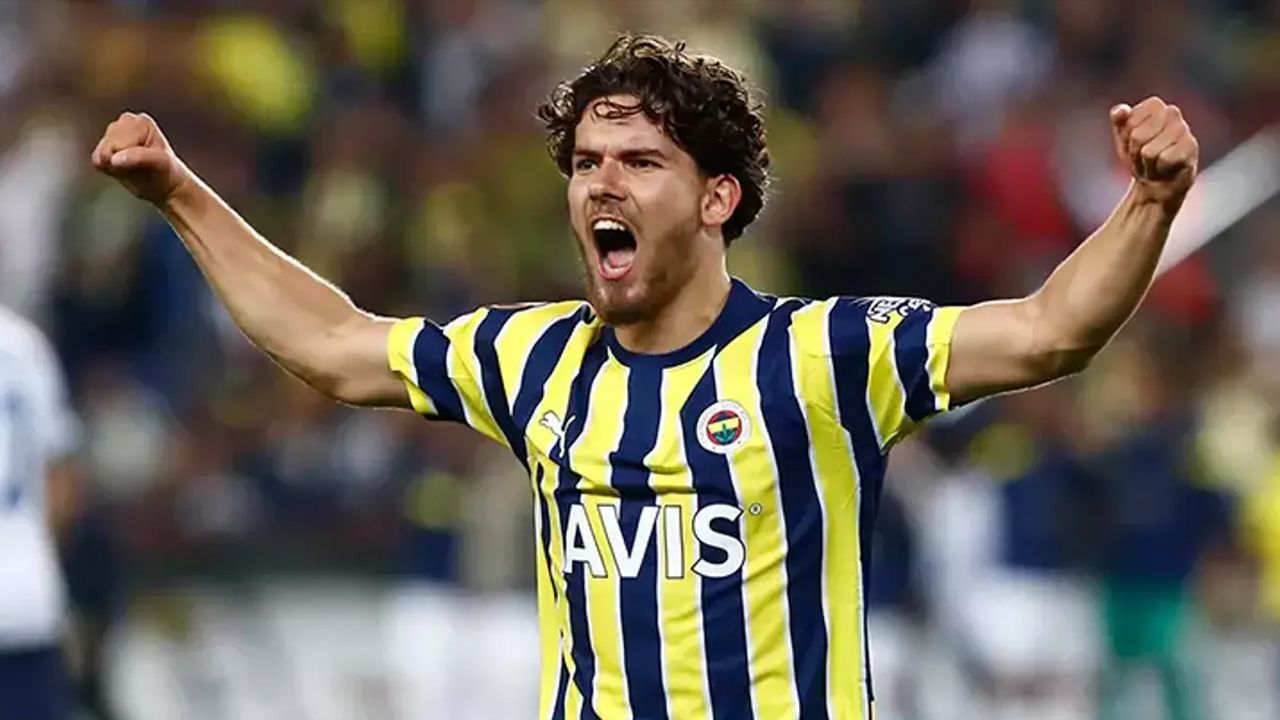 İşte Türkiye'de en yüksek bedelle satılan 10 futbolcu 9