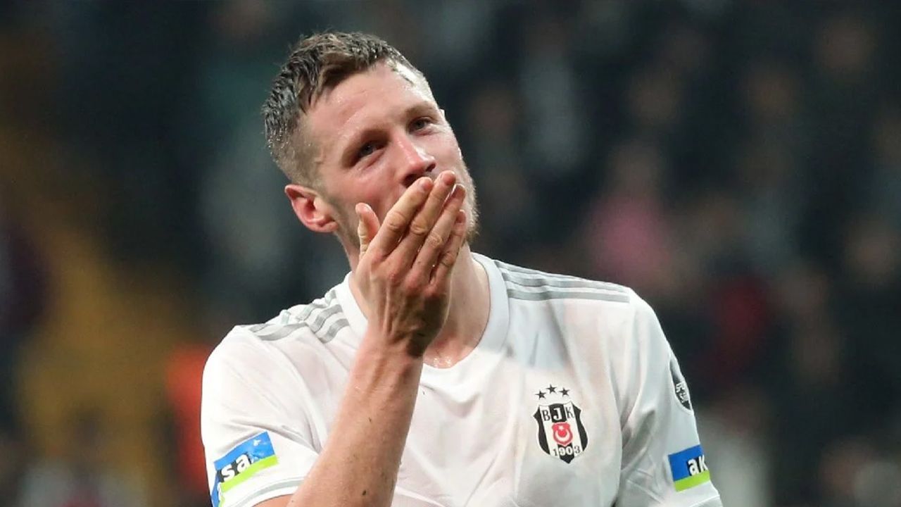Fenerbahçe eski Beşiktaşlı golcünün peşinde 7