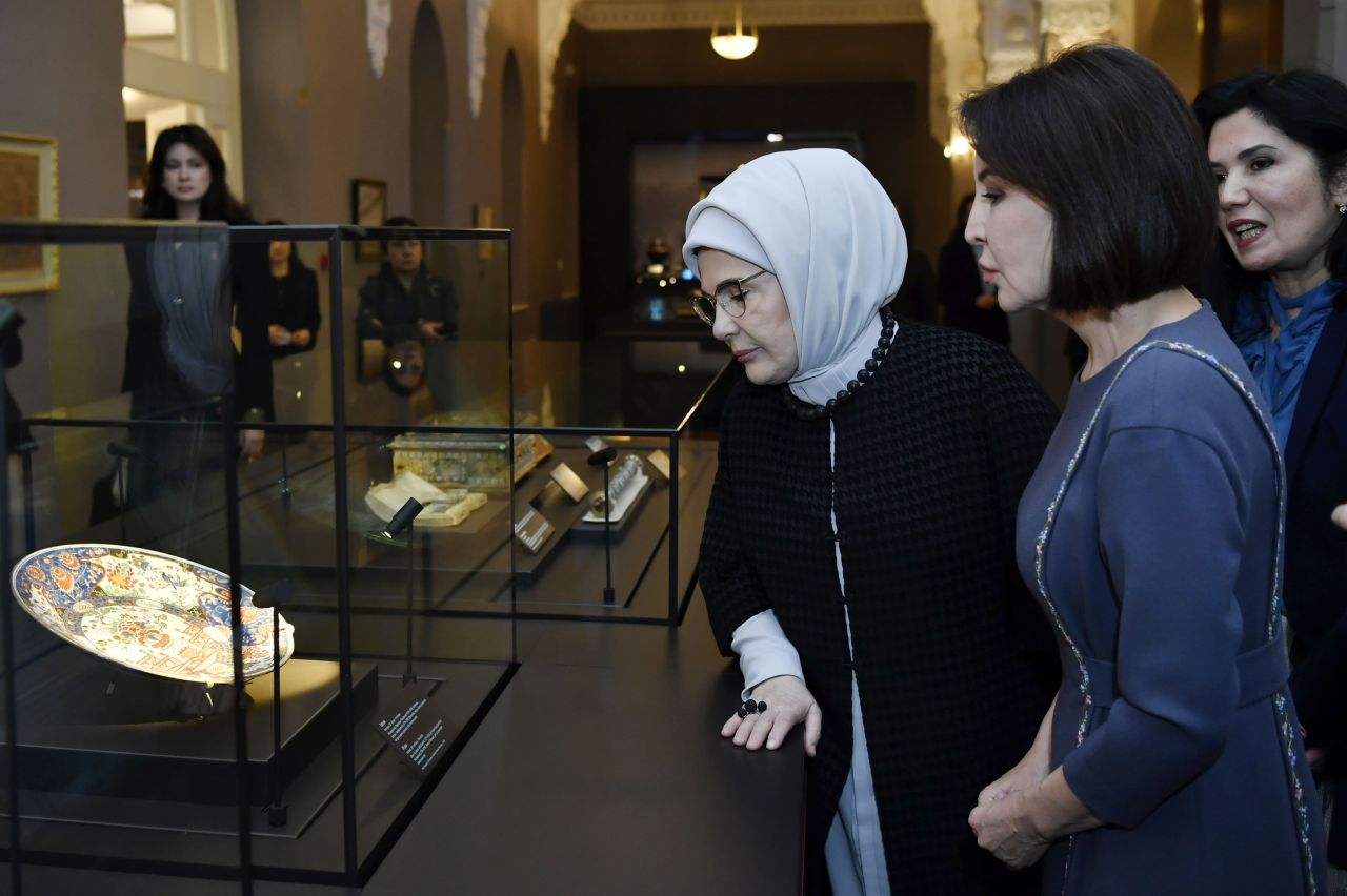 Emine Erdoğan, Özbekistan Cumhurbaşkanı'nın eşi Mirziyoyeva ile bir araya geldi 4