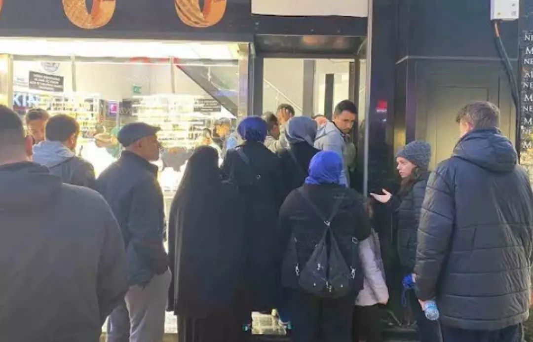 Kapalıçarşı'da yeni çılgınlık: Altın gitti, bakır geldi! Kuyumcularda paladyum ve külçe bakır kuyruğu...Uzmandan uyarı geldi! 3