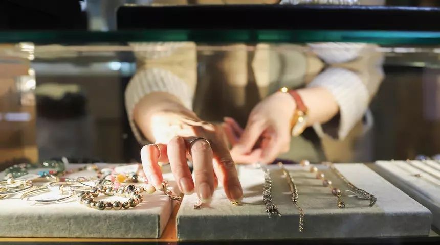 Kapalıçarşı'da yeni çılgınlık: Altın gitti, bakır geldi! Kuyumcularda paladyum ve külçe bakır kuyruğu...Uzmandan uyarı geldi! 2