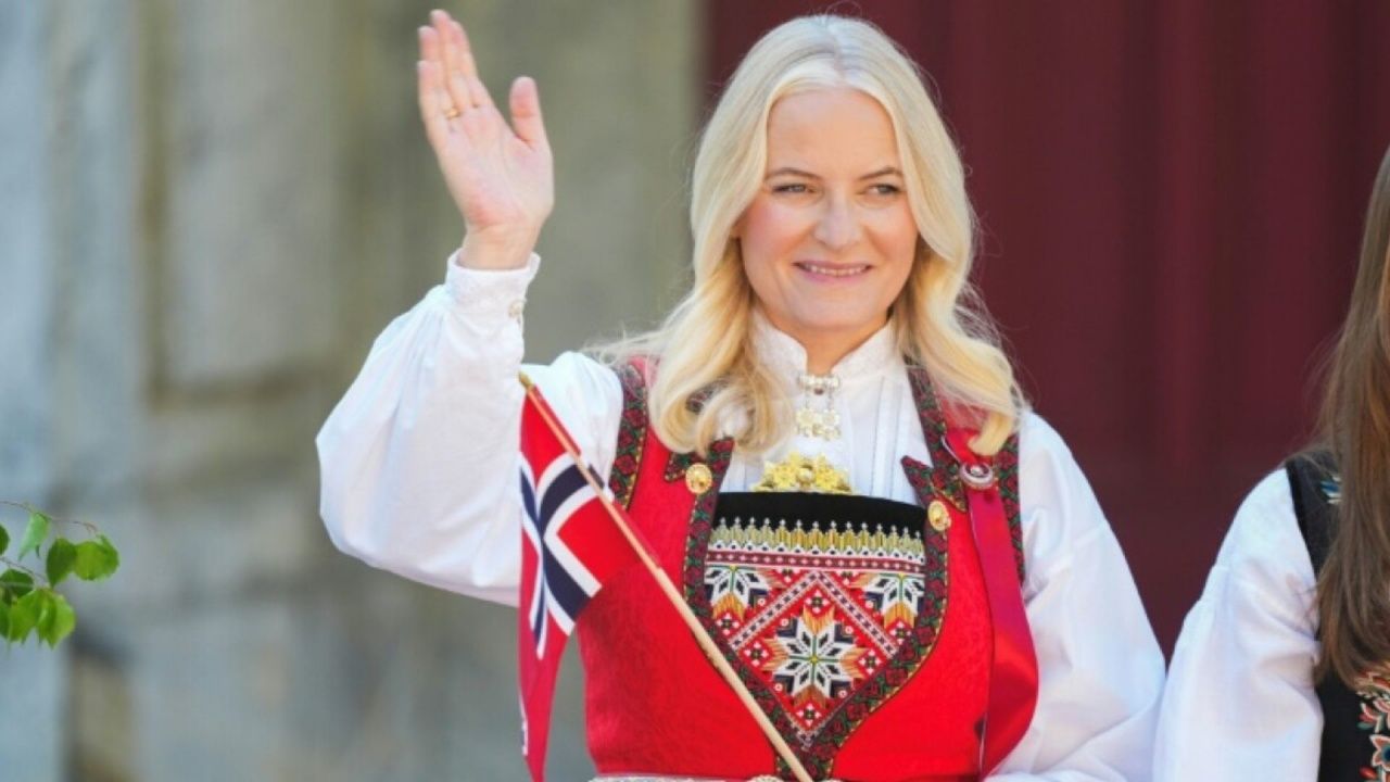 Dünyayı sarsan iddia...Norveç Veliaht Prensesi Mette Marit'ten Epstein'a yüzlerce mesaj... Hamile kaldı iddiası Norveç'i sarstı 1